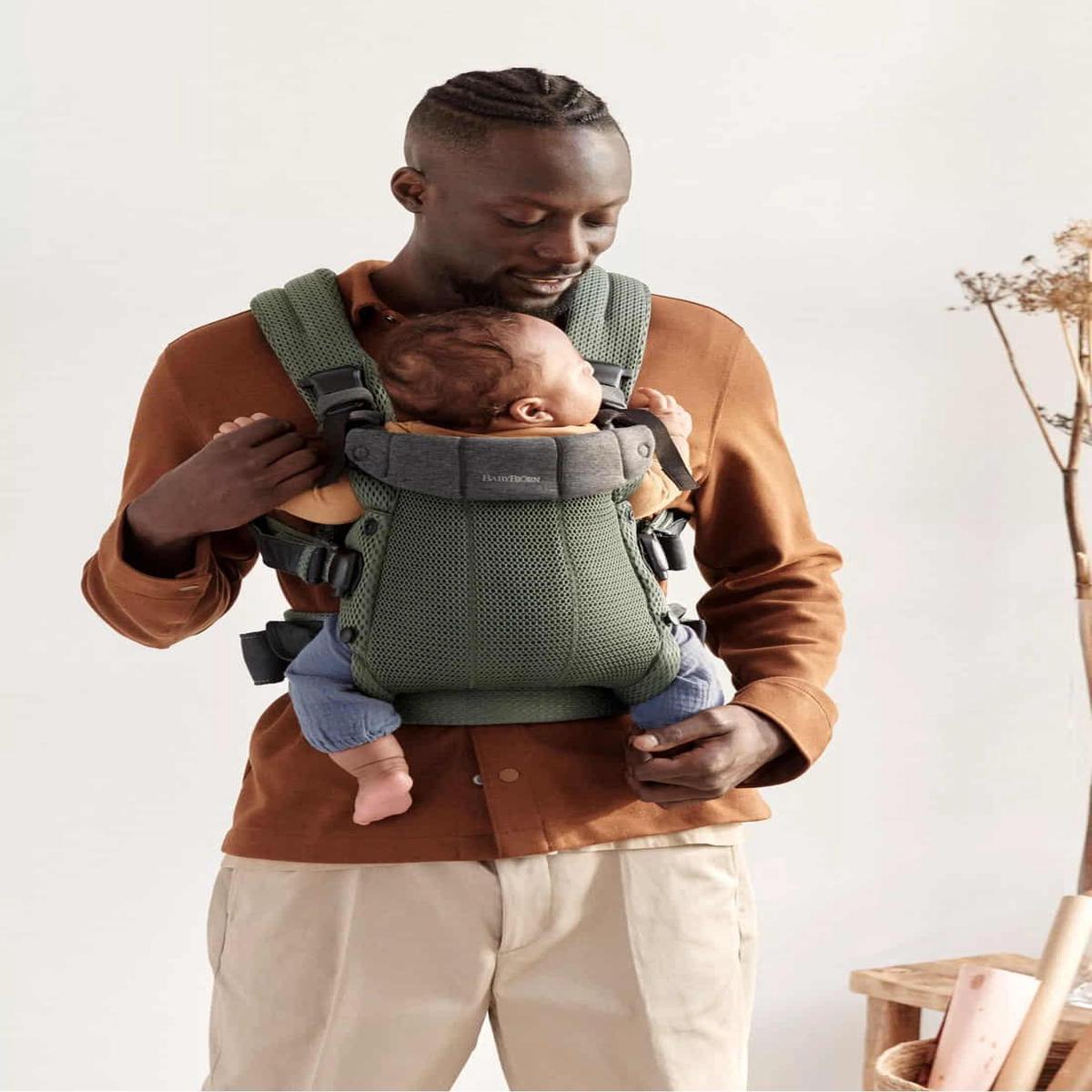 BabyBjrn Baby Carrier Harmony - Dark Green, 3D Mesh